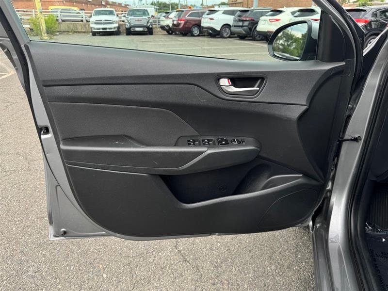 2022 HYUNDAI ACCENT SE
