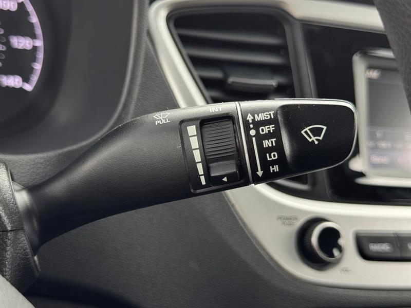 2022 HYUNDAI ACCENT SE