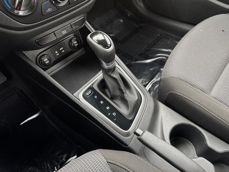 2022 HYUNDAI ACCENT SE