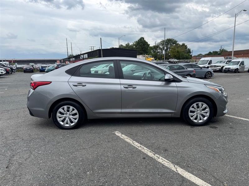 2022 HYUNDAI ACCENT SE