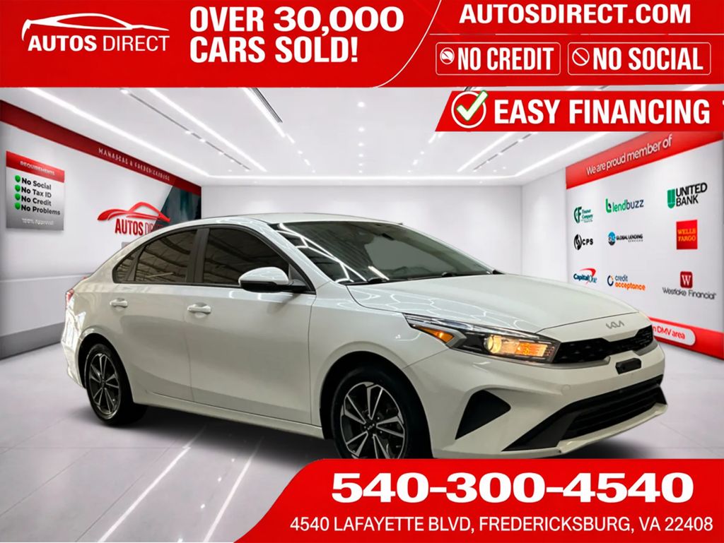 2023 Kia Forte LXS AT's photo