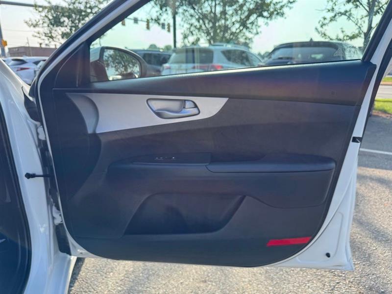 2024 KIA FORTE LX