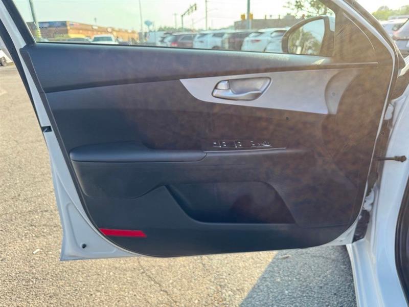 2024 KIA FORTE LX