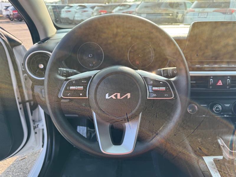 2024 KIA FORTE LX