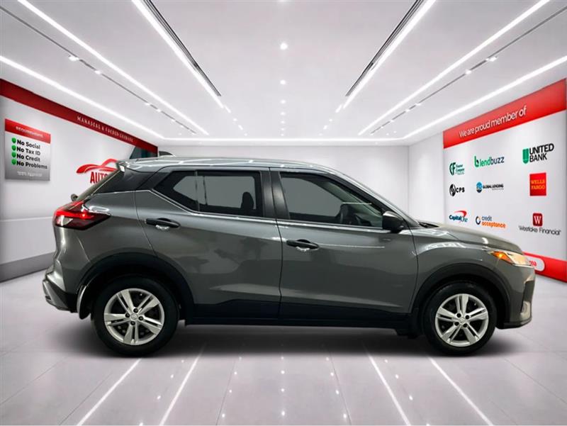 2025 NISSAN KICKS PLAY S