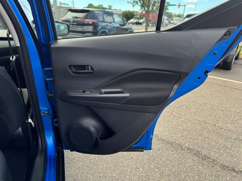 2024 NISSAN KICKS S