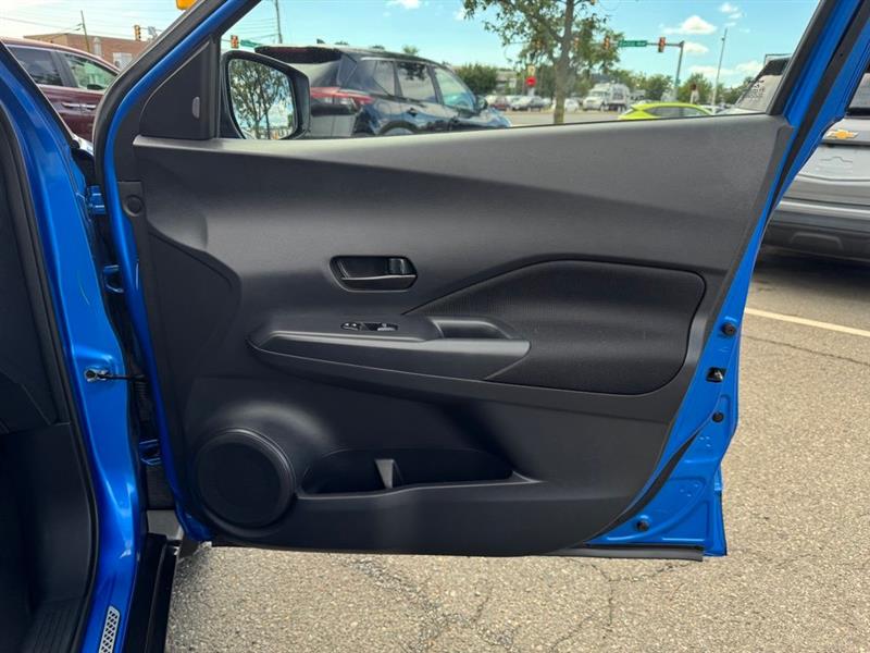 2024 NISSAN KICKS S