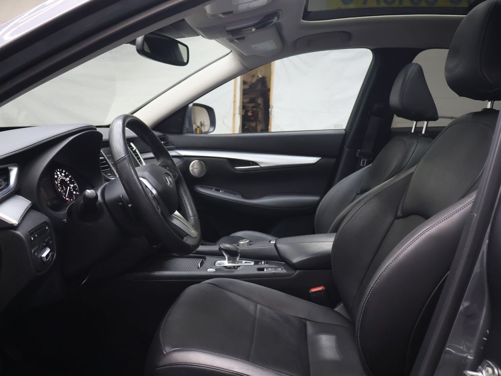 2022 INFINITI QX50 Essential - Photo 16