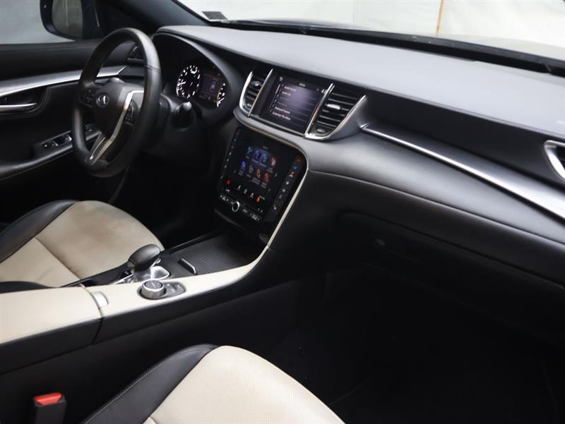2023 INFINITI QX55 LUXE