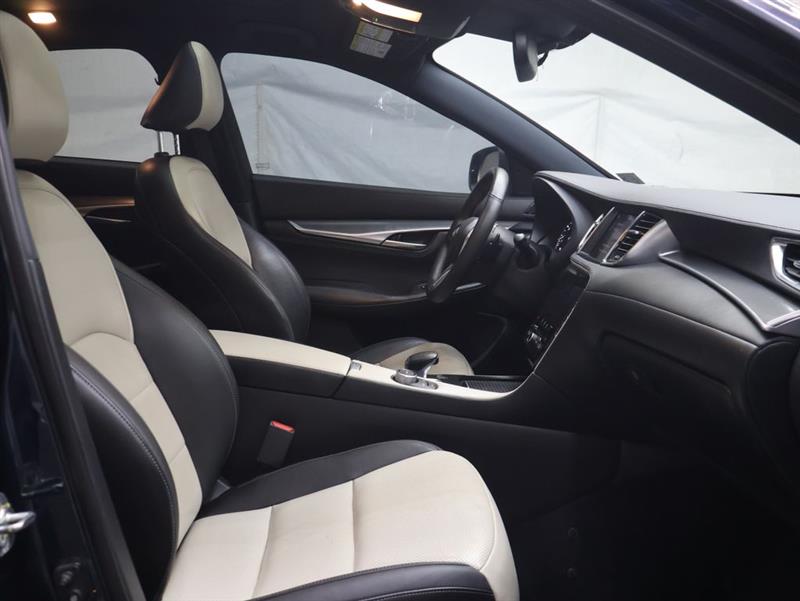 2023 INFINITI QX55 LUXE