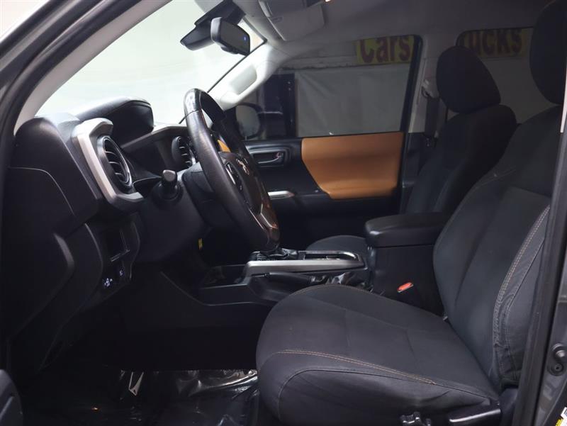 2019 TOYOTA TACOMA SR5