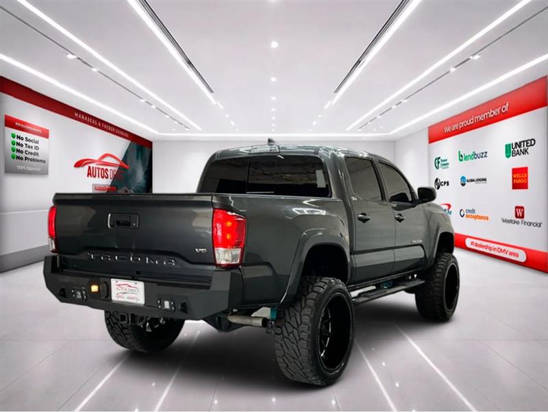 2019 TOYOTA TACOMA SR5