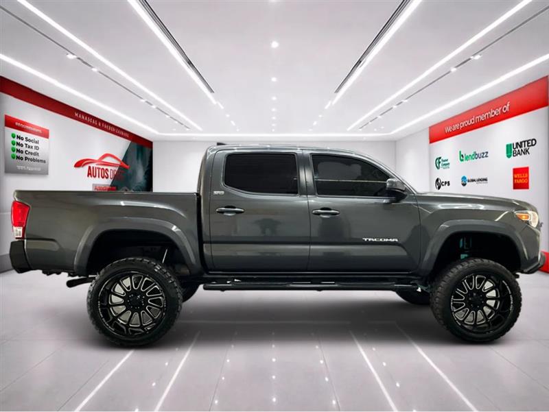 2019 TOYOTA TACOMA SR5
