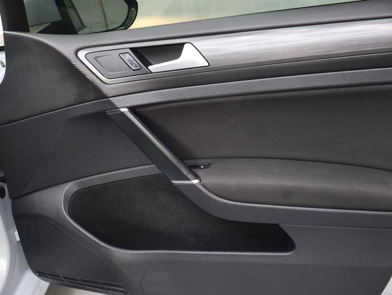 2019 VOLKSWAGEN GOLF S