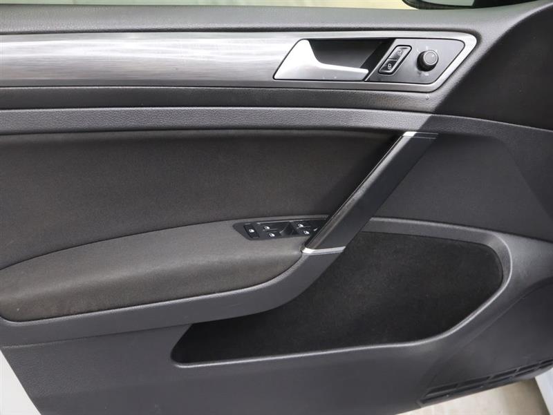 2019 VOLKSWAGEN GOLF S