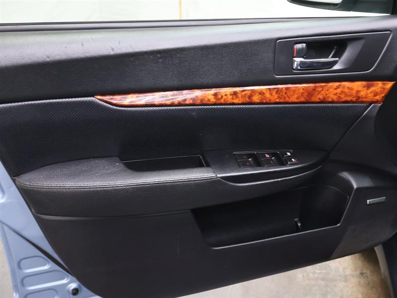 2012 SUBARU OUTBACK 2.5I LIMITED