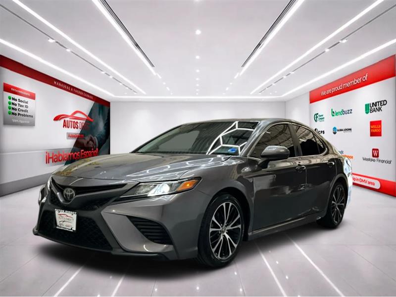 2019 TOYOTA CAMRY SE