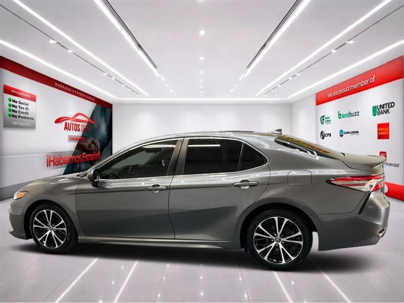 2019 TOYOTA CAMRY SE