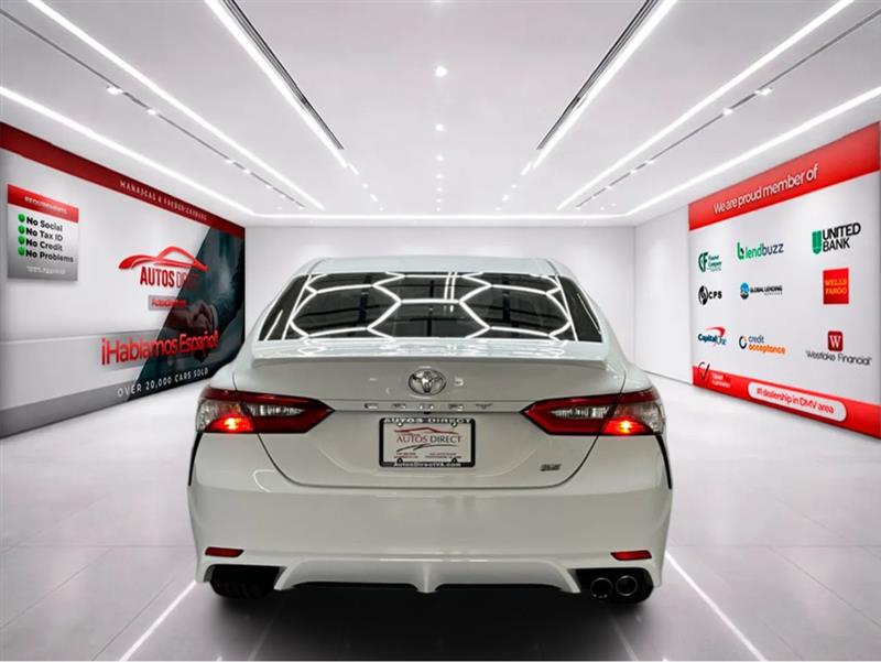 2018 TOYOTA CAMRY SE