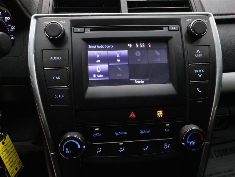 2016 TOYOTA CAMRY SE