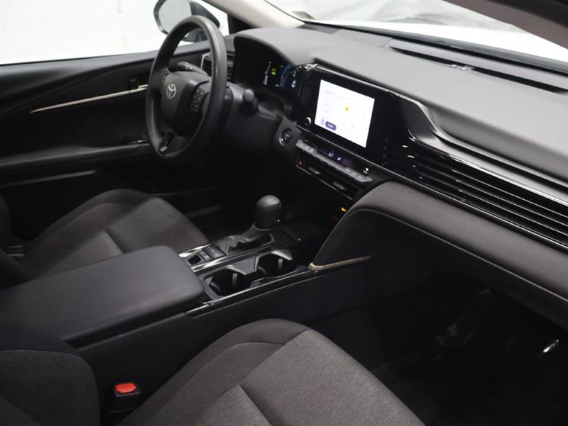 2025 TOYOTA CAMRY LE/SE/XLE/XSE