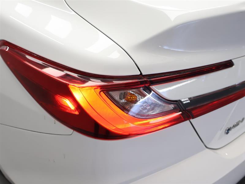 2025 TOYOTA CAMRY LE/SE/XLE/XSE