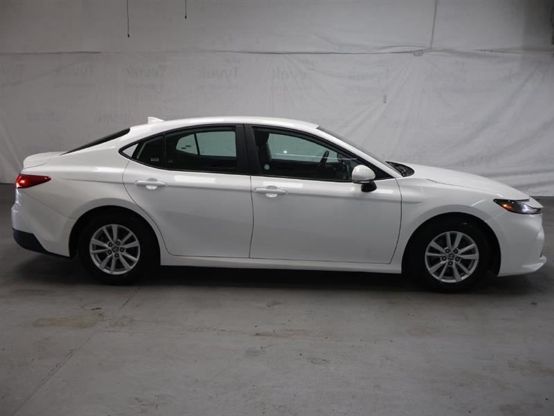 2025 TOYOTA CAMRY LE/SE/XLE/XSE