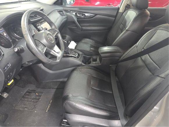2017 NISSAN ROGUE SL