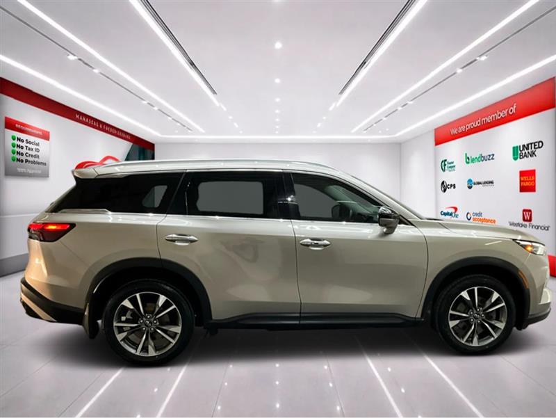 2023 INFINITI QX60 LUXE