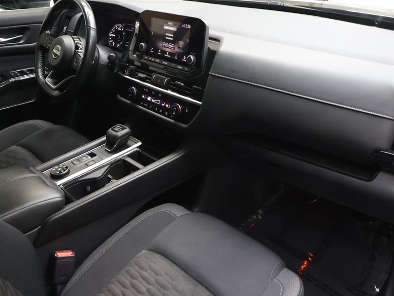 2022 NISSAN PATHFINDER SV