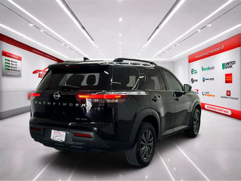2022 NISSAN PATHFINDER SV