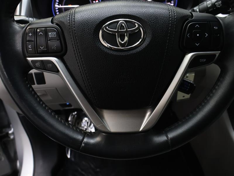 2016 TOYOTA HIGHLANDER LE PLUS
