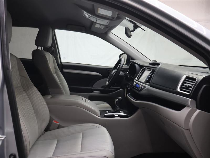 2016 TOYOTA HIGHLANDER LE PLUS