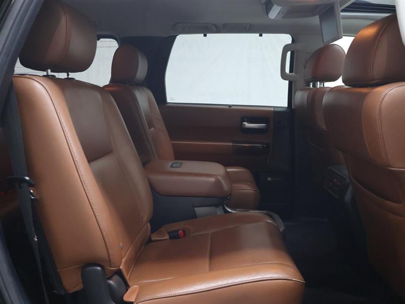 2016 TOYOTA SEQUOIA PLATINUM