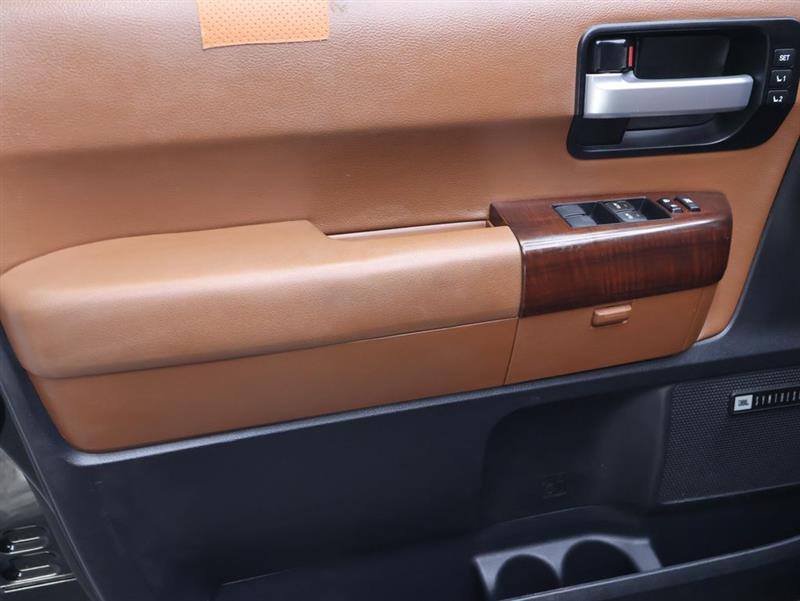 2016 TOYOTA SEQUOIA PLATINUM