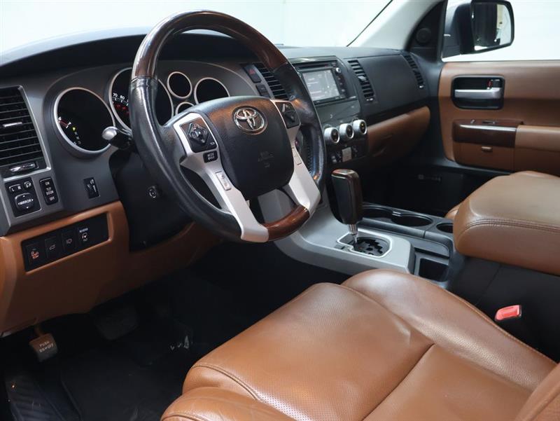 2016 TOYOTA SEQUOIA PLATINUM