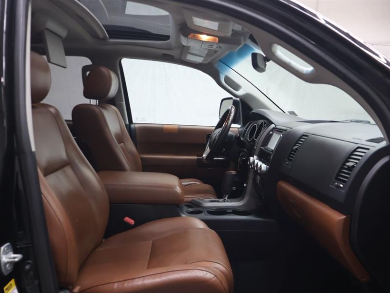 2016 TOYOTA SEQUOIA PLATINUM