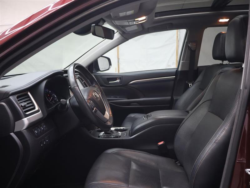 2017 TOYOTA HIGHLANDER LIMITED