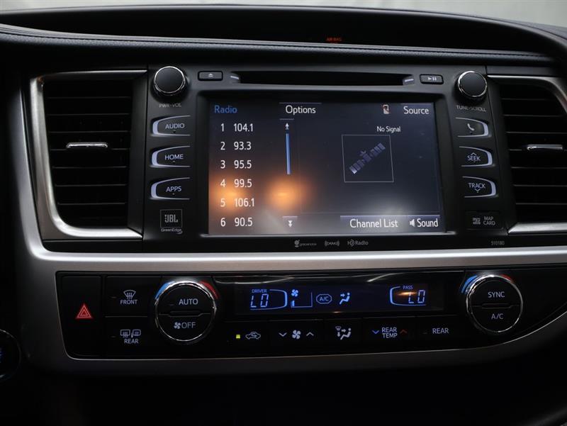 2017 TOYOTA HIGHLANDER LIMITED