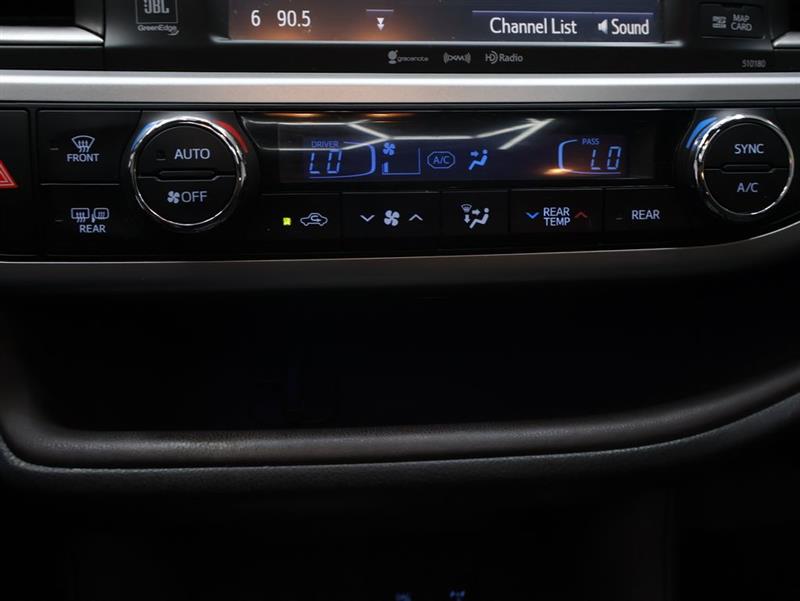2017 TOYOTA HIGHLANDER LIMITED