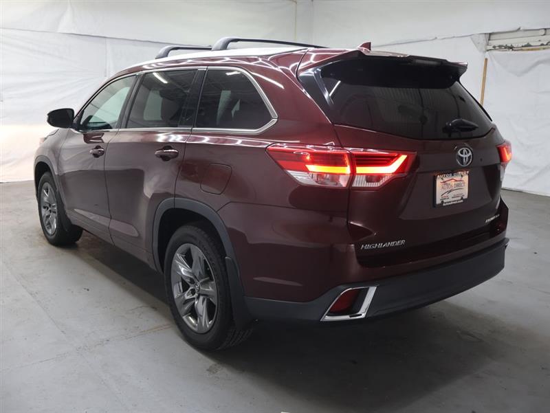 2017 TOYOTA HIGHLANDER LIMITED