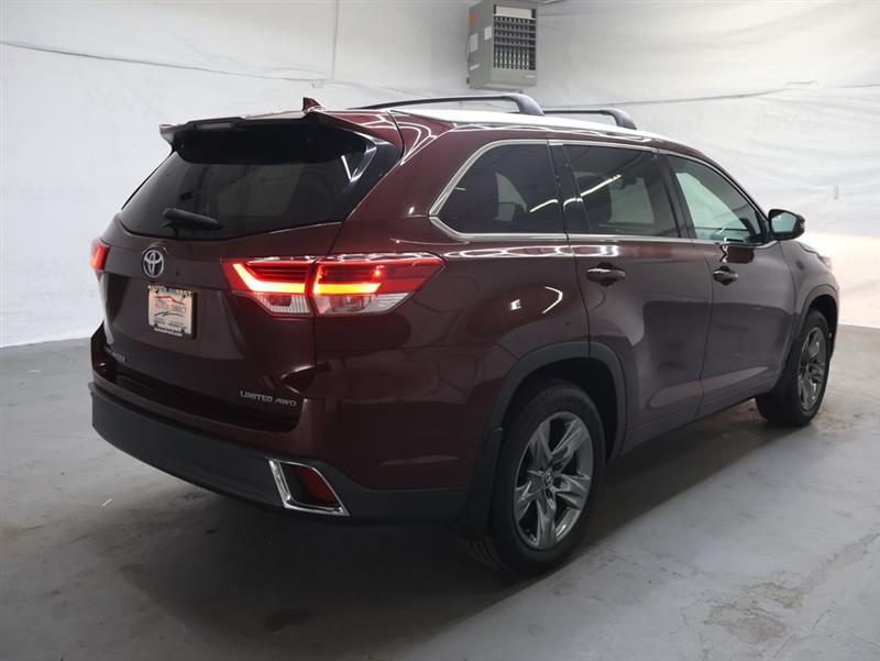 2017 TOYOTA HIGHLANDER LIMITED