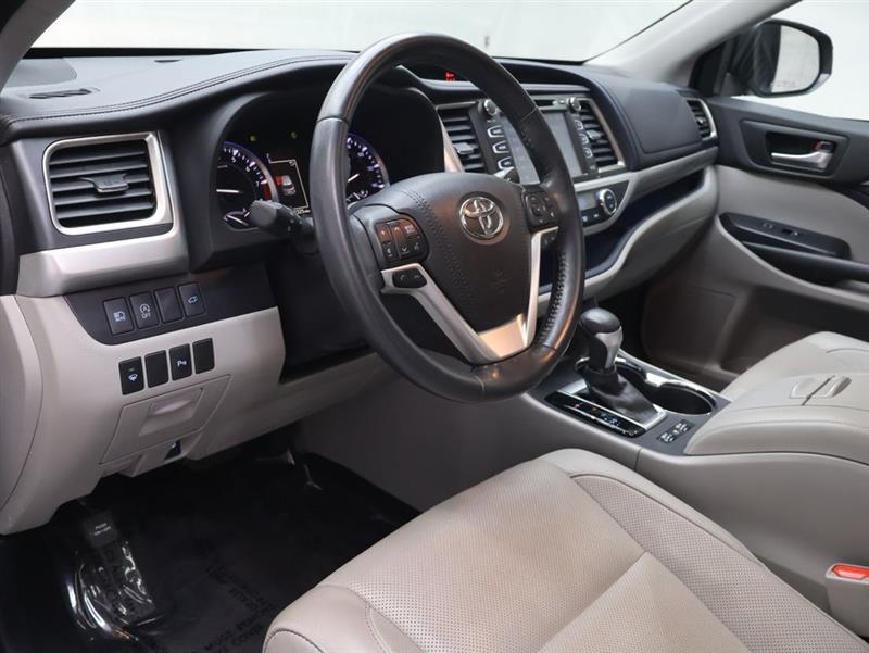 2018 TOYOTA HIGHLANDER LIMITED