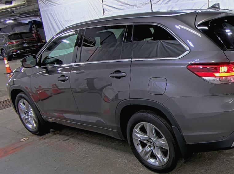 2018 TOYOTA HIGHLANDER LIMITED