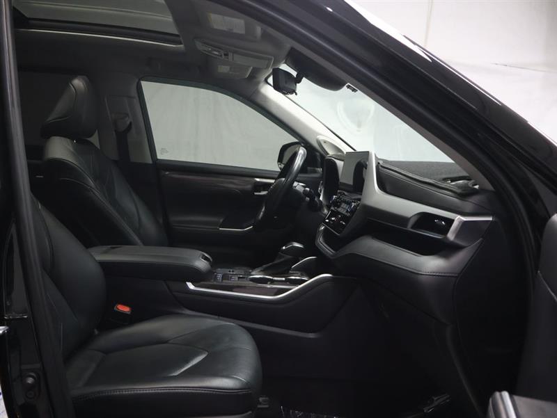 2021 TOYOTA HIGHLANDER HYBRID PLATINUM