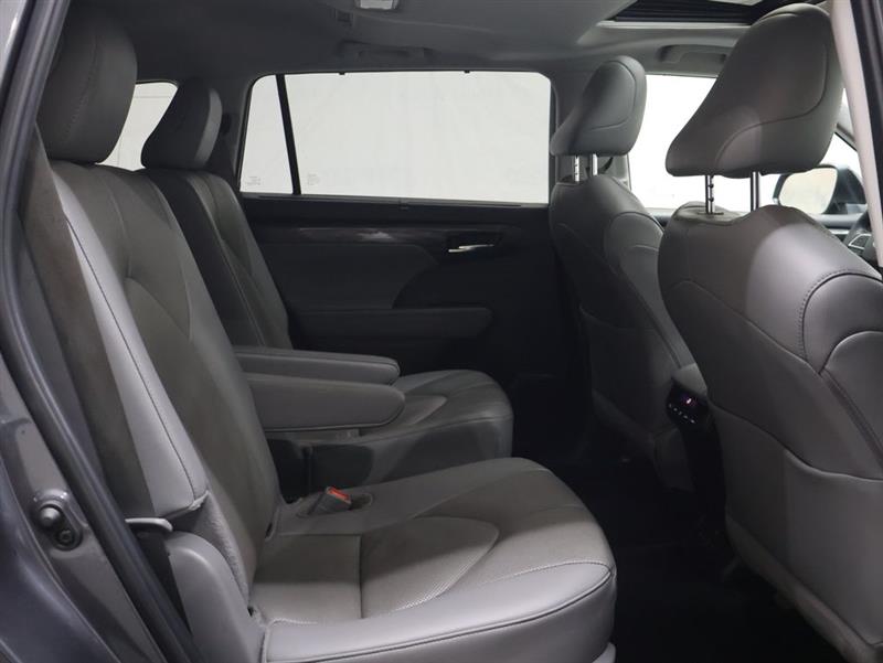 2024 TOYOTA HIGHLANDER LIMITED