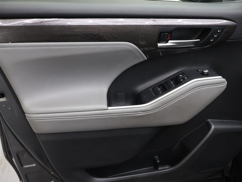 2024 TOYOTA HIGHLANDER LIMITED