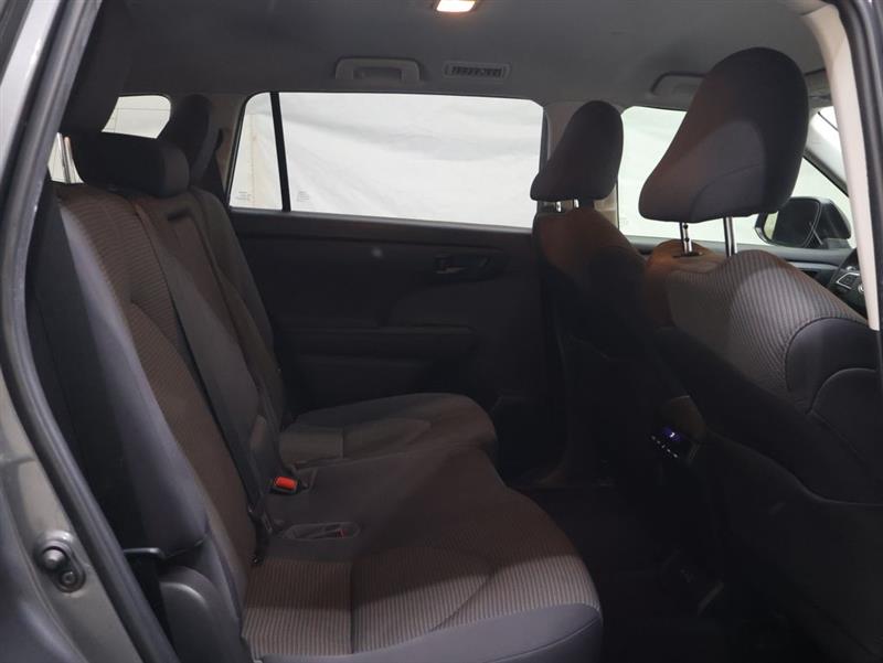 2023 TOYOTA HIGHLANDER HYBRID LE