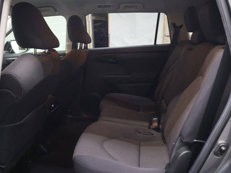 2023 TOYOTA HIGHLANDER HYBRID LE