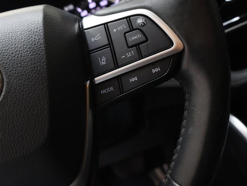 2023 TOYOTA HIGHLANDER HYBRID LE